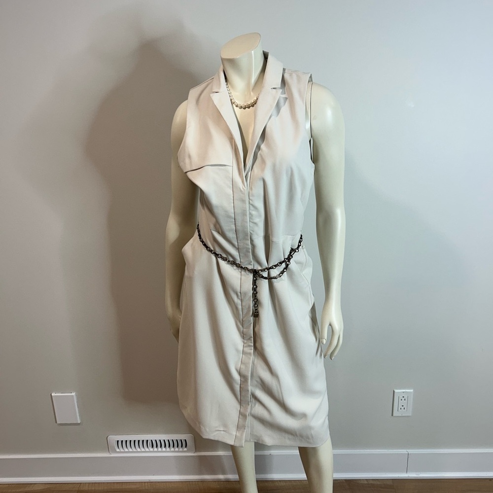 Gorgeous Banana Republic Cream Midi Dress with Chain Detail❤️8